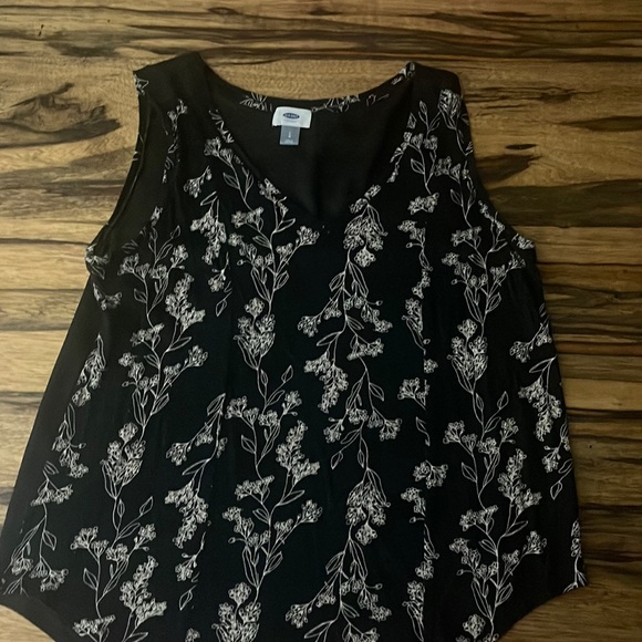 ⚓️ Old Navy Tank Top/Shirt/Blouse⚓️ - Picture 1 of 6